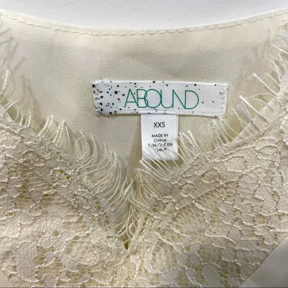 ABOUND V-Neck Lace Trim Camisole Cream White Top Blouse T-shirt - Picture 5 of 8